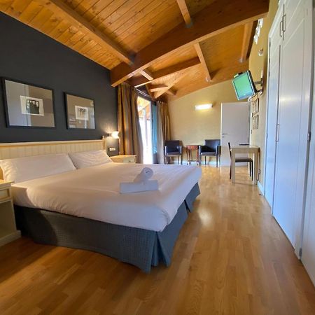Roomrural Hotel Iru-Bide Lumbier Exterior photo