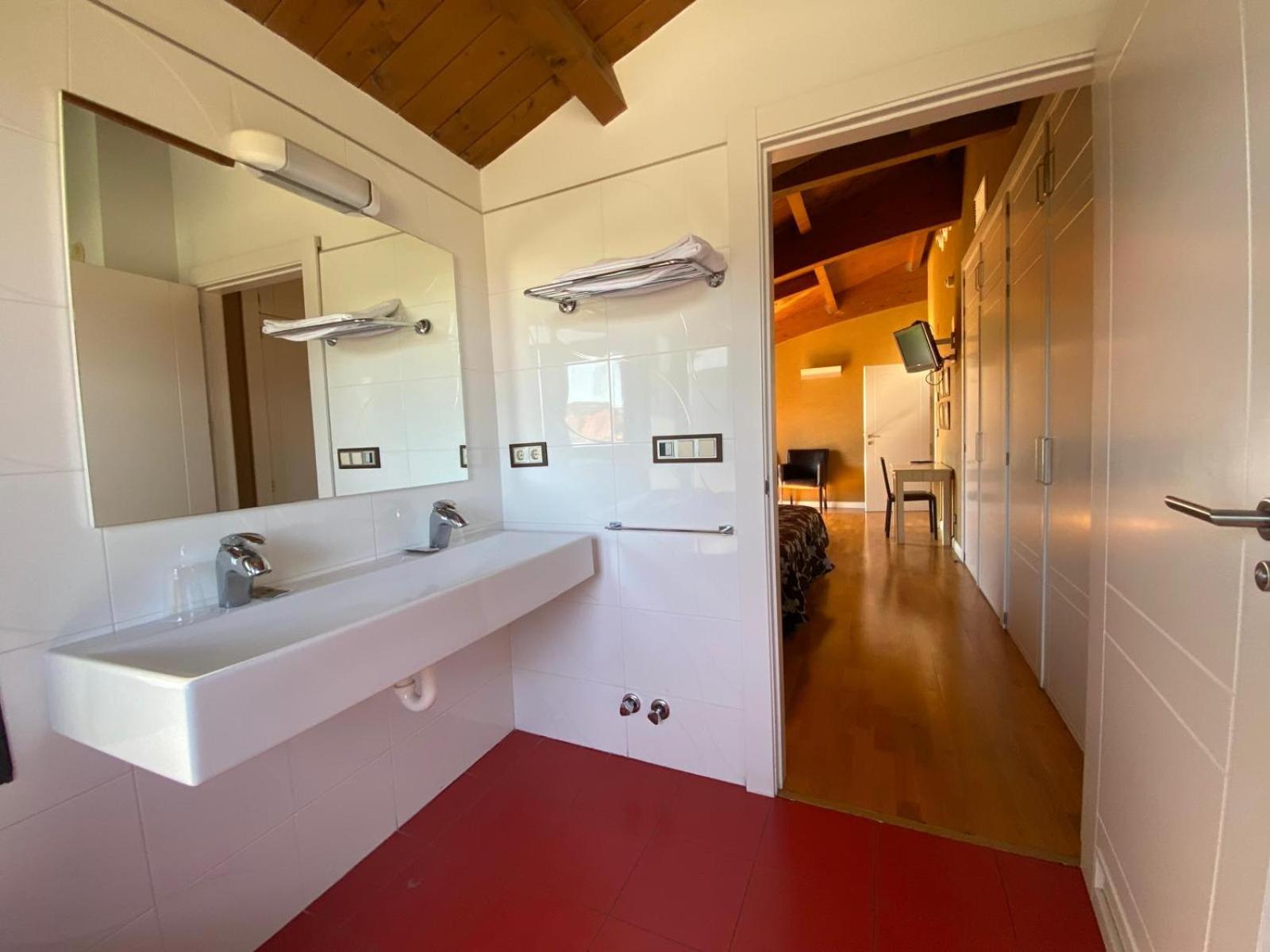 Roomrural Hotel Iru-Bide Lumbier Exterior photo